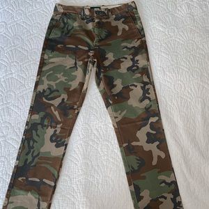 J. CREW Men’s Camo Print Chino Pant